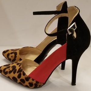 Leopard print dress shoes
